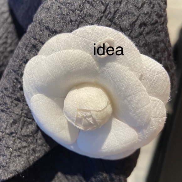 Chanel flower - Picture 2 of 4